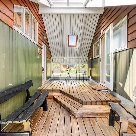 Palle - 400m From The Sea By Interhome